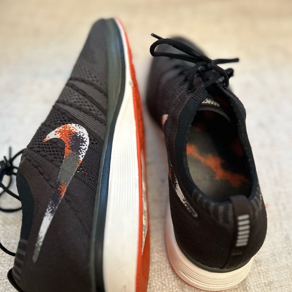 Nike Flyknit Trainer Sz 11.5 Dark Green Size 10.5 - Picture 3 of 8